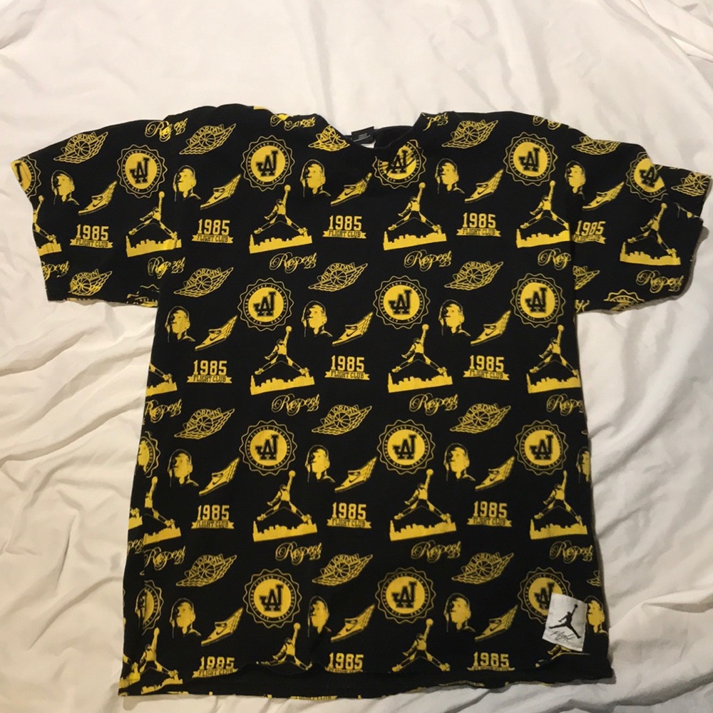 Men’s Large Flight Club Air Jordan Tee